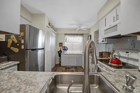 6936 Huntington Lane Delray Beach FL 33446