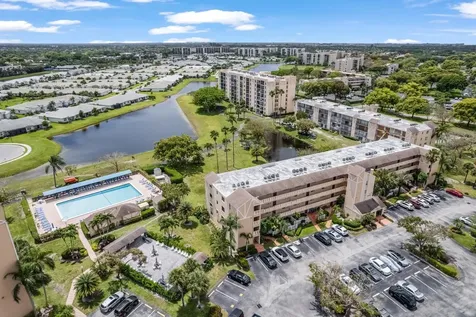 6936 Huntington Lane Delray Beach FL 33446