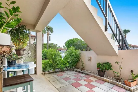 5200 E Club Circle Boca Raton FL 33487