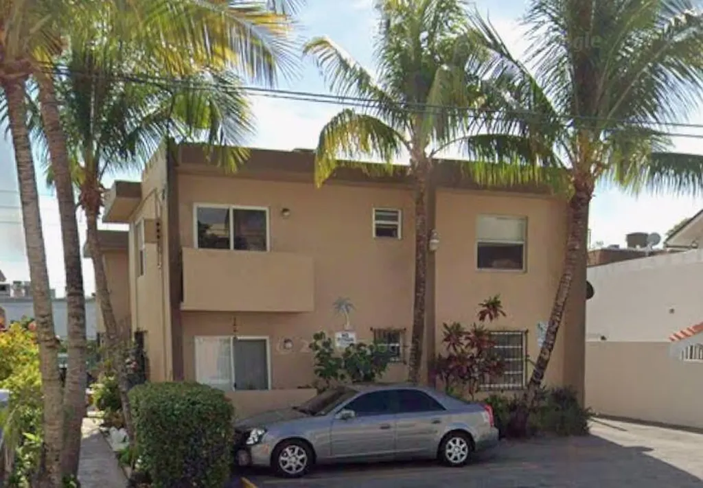 460 SW 7th Street Miami FL 33130