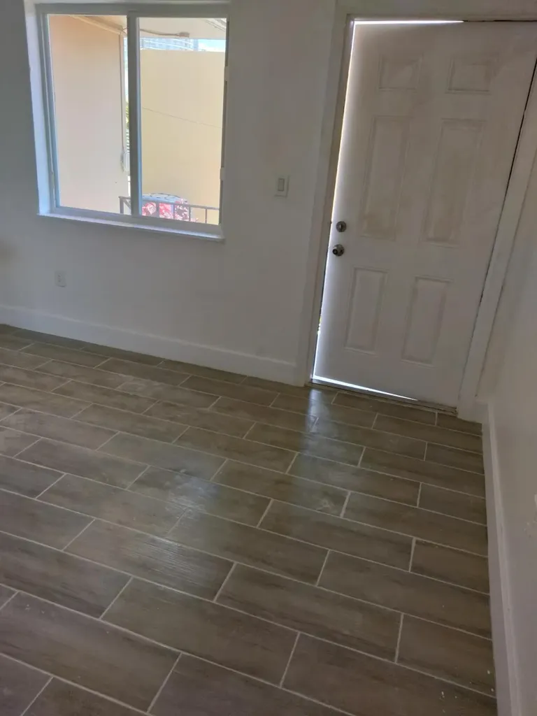 460 SW 7th Street Miami FL 33130