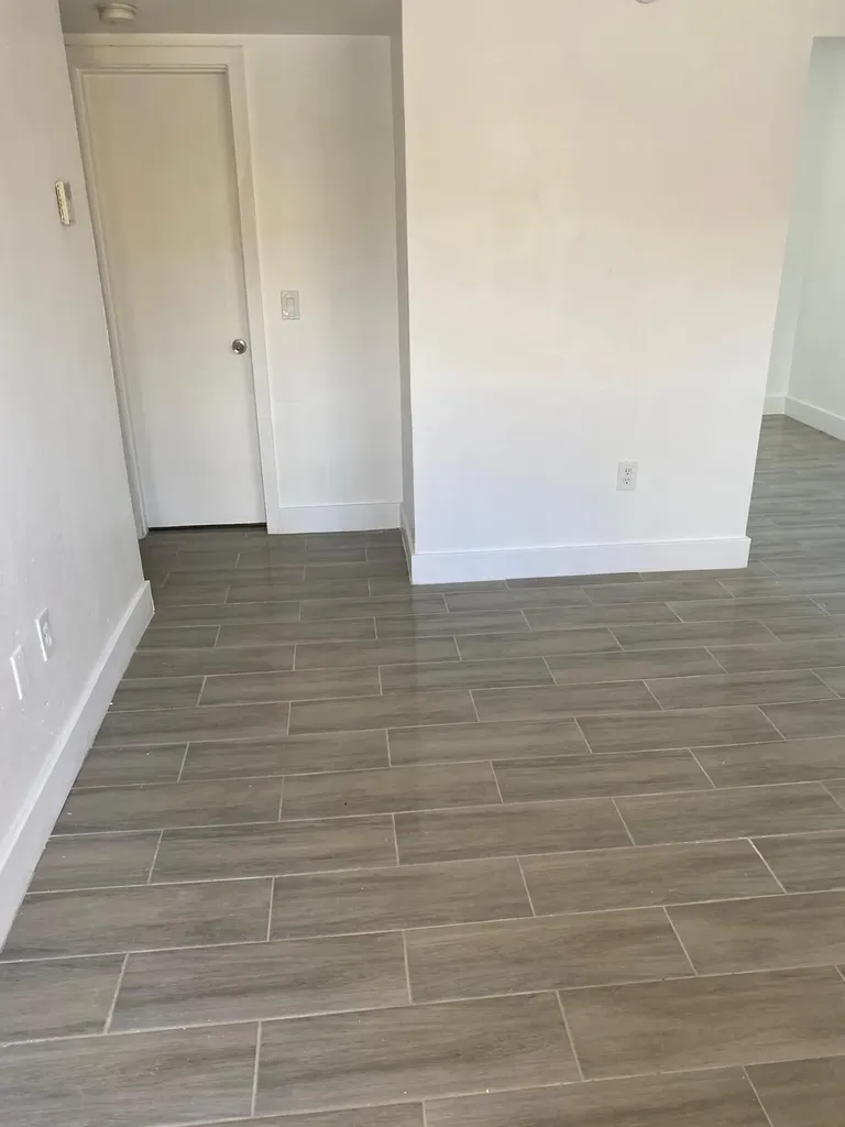 460 SW 7th Street Miami FL 33130