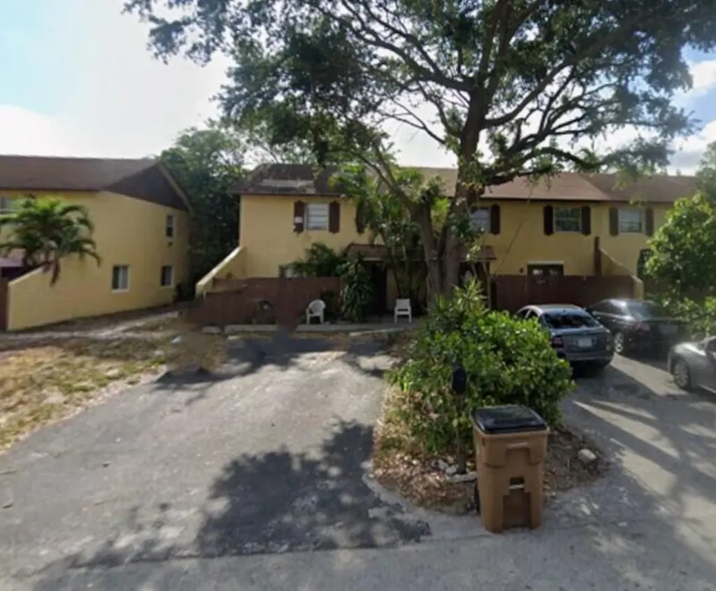 4346 NW 4th Avenue Deerfield Beach FL 33064