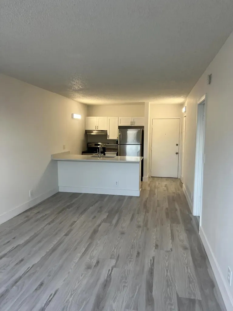 2501 Riverside Drive Coral Springs FL 33065