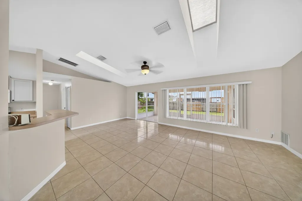 1044 SW Payne Avenue Port St Lucie FL 34953