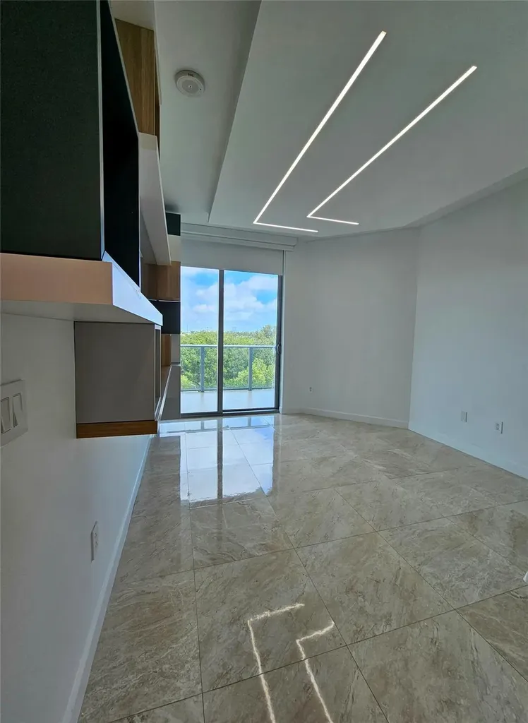 17301 Biscayne Boulevard North Miami Beach FL 33160