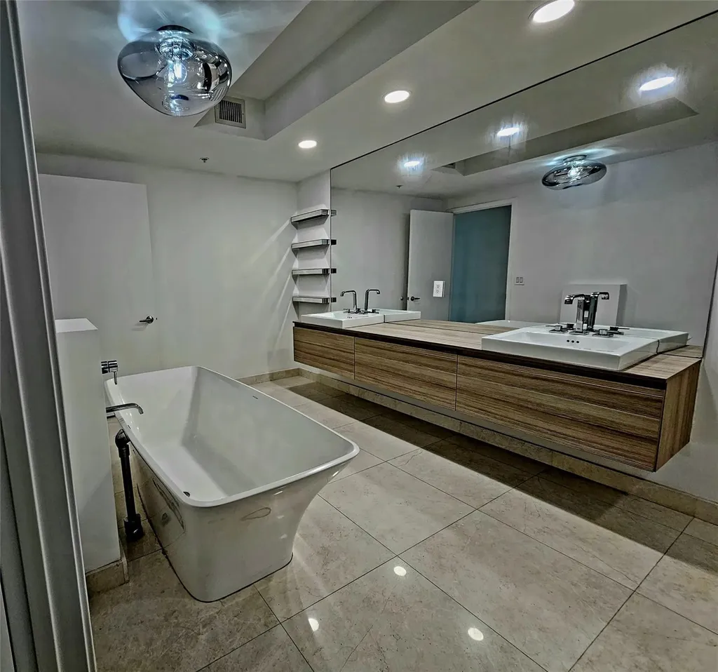 17301 Biscayne Boulevard North Miami Beach FL 33160