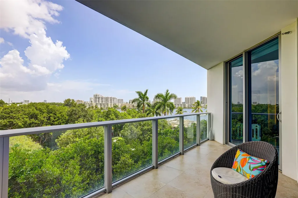 17301 Biscayne Boulevard North Miami Beach FL 33160