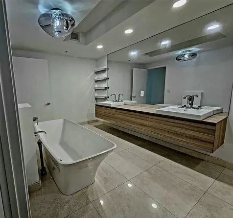 17301 Biscayne Boulevard North Miami Beach FL 33160