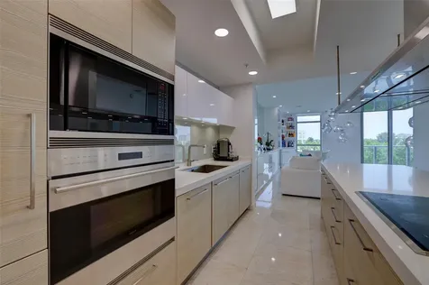 17301 Biscayne Boulevard North Miami Beach FL 33160