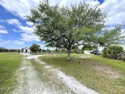 8121 NW 58th Lane Okeechobee FL 34972