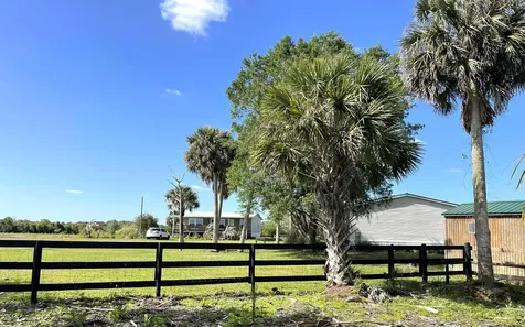 8121 NW 58th Lane Okeechobee FL 34972