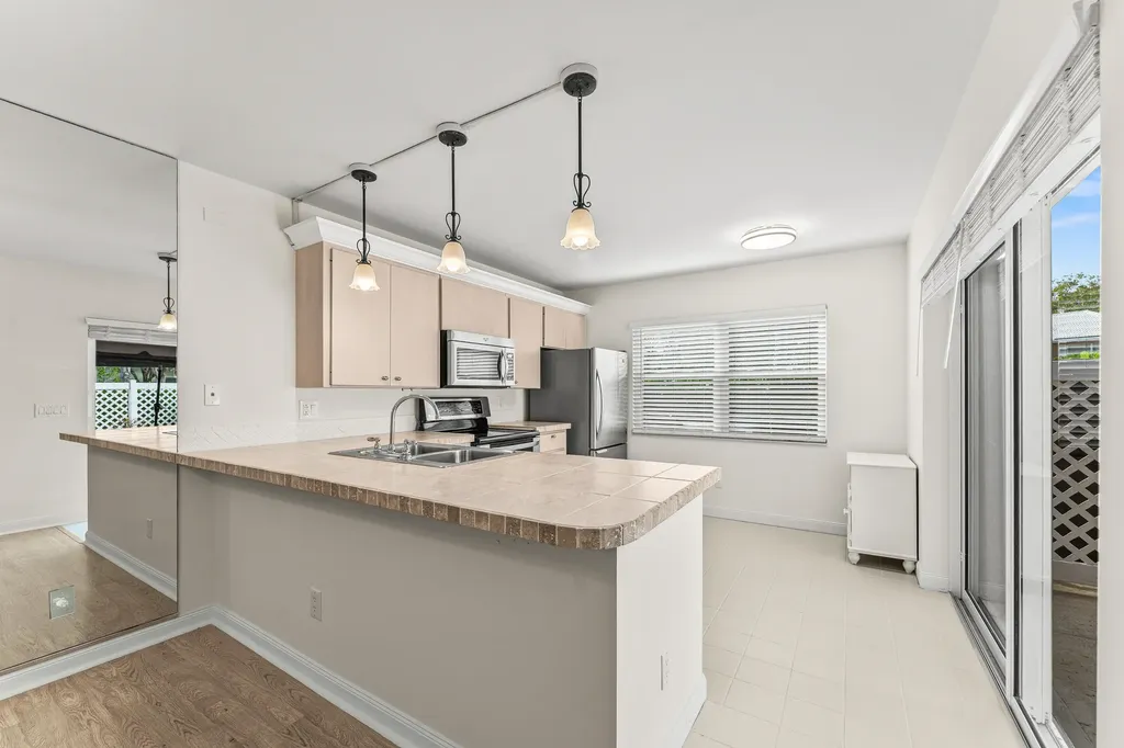 3136 Kingston Court West Palm Beach FL 33409