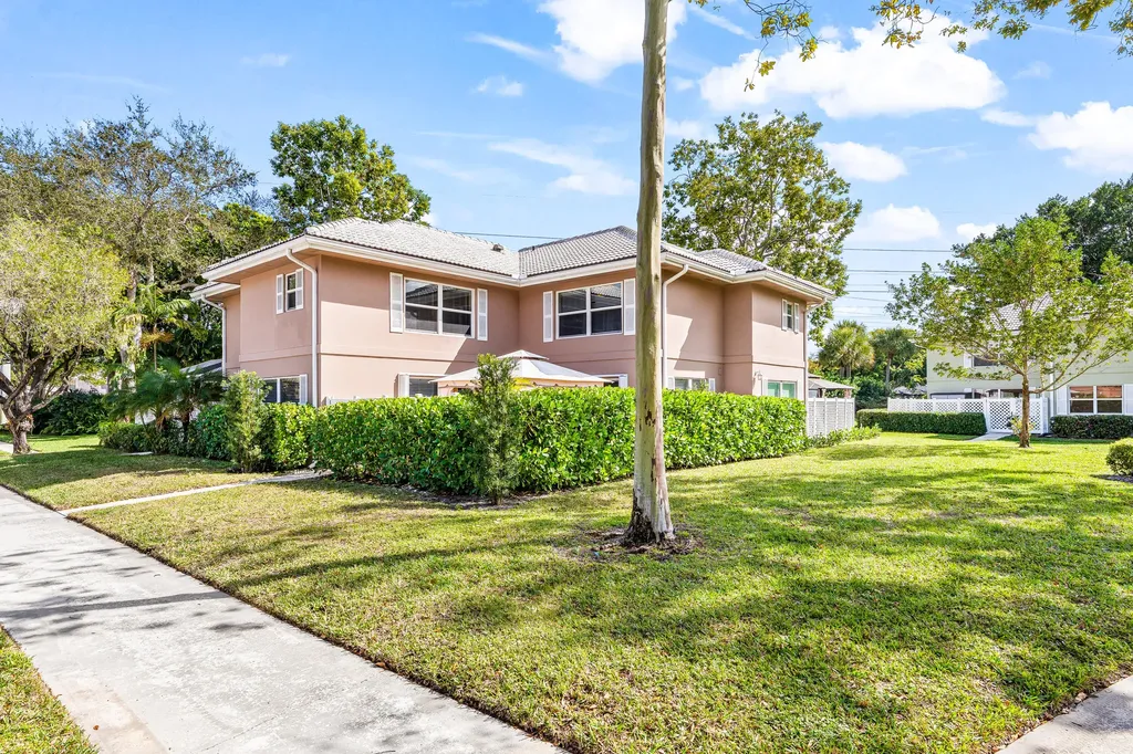 3136 Kingston Court West Palm Beach FL 33409