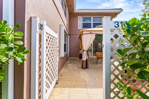 3136 Kingston Court West Palm Beach FL 33409