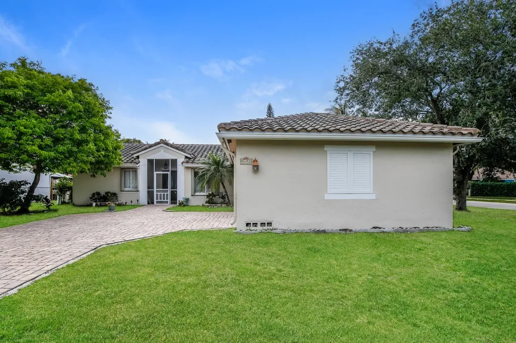 5491 NW 40th Terrace Coconut Creek FL 33073