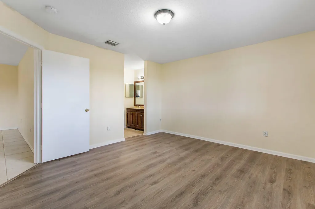 8460 NW 40th Street Coral Springs FL 33065