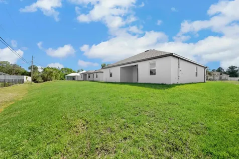9335 101st Avenue Vero Beach FL 32967
