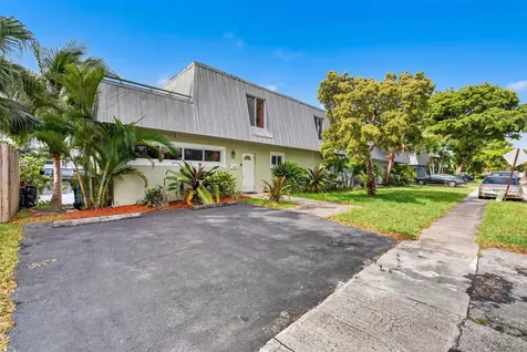 1380 NE 40th Drive Oakland Park FL 33334
