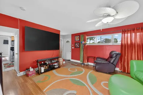 1380 NE 40th Drive Oakland Park FL 33334