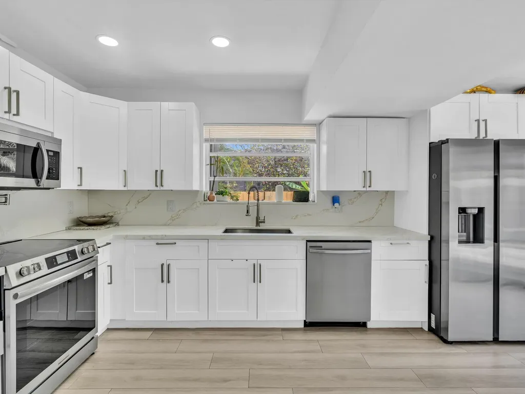 2003 N 42nd Avenue Hollywood FL 33021