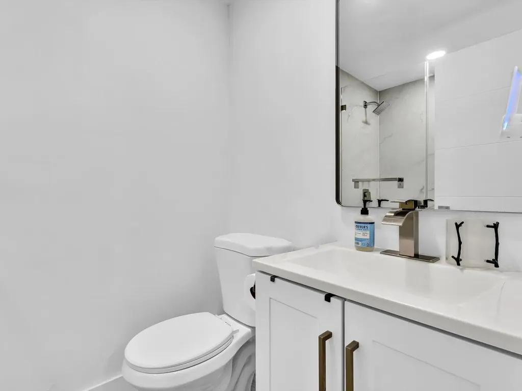 2003 N 42nd Avenue Hollywood FL 33021