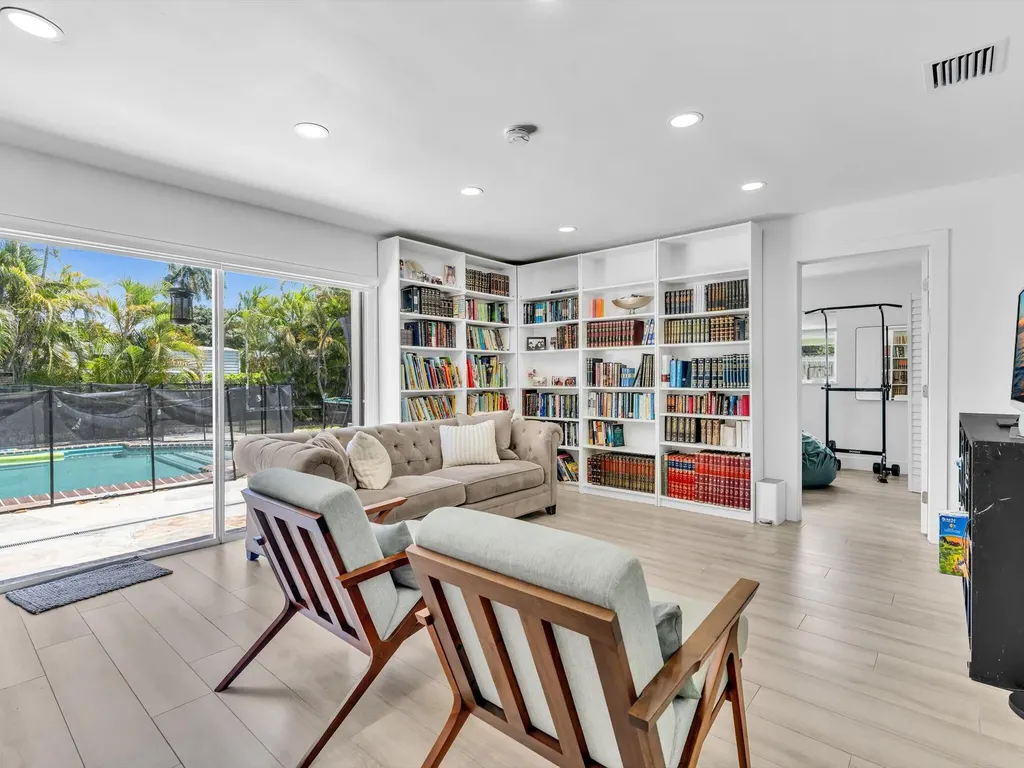 2003 N 42nd Avenue Hollywood FL 33021