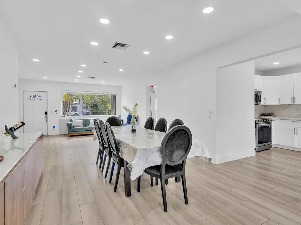 2003 N 42nd Avenue Hollywood FL 33021