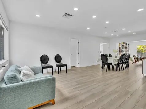 2003 N 42nd Avenue Hollywood FL 33021