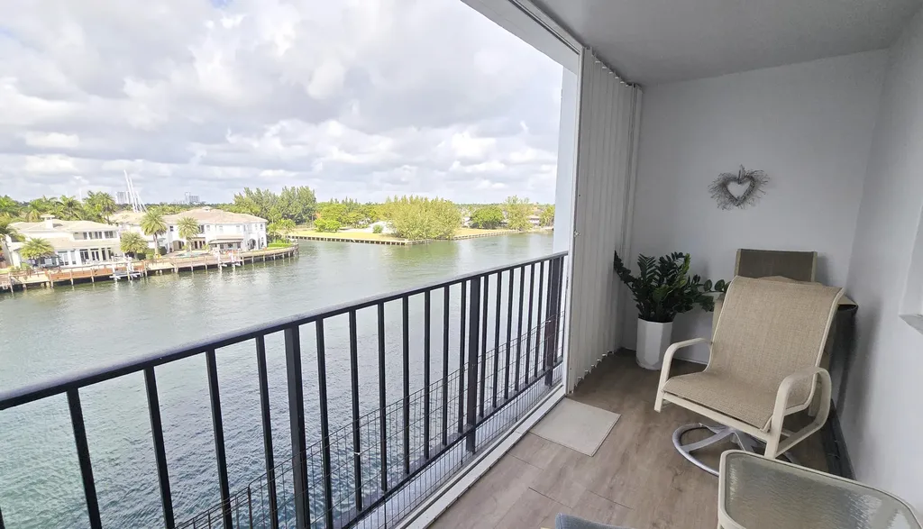 1400 S Ocean Drive Hollywood FL 33019