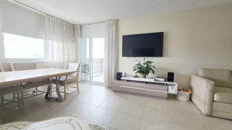 1400 S Ocean Drive Hollywood FL 33019