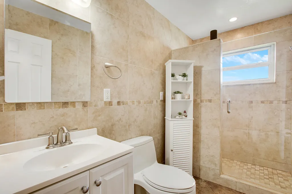 104 N 31st Court Hollywood FL 33021