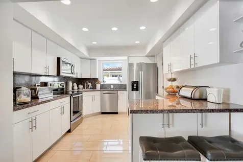 104 N 31st Court Hollywood FL 33021