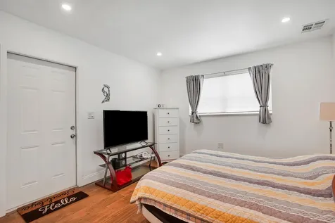 104 N 31st Court Hollywood FL 33021