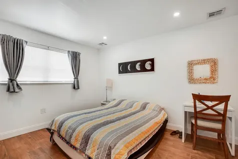 104 N 31st Court Hollywood FL 33021