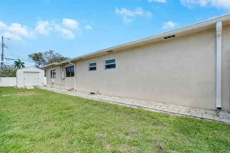 104 N 31st Court Hollywood FL 33021