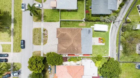 104 N 31st Court Hollywood FL 33021