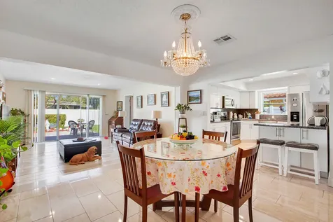 104 N 31st Court Hollywood FL 33021