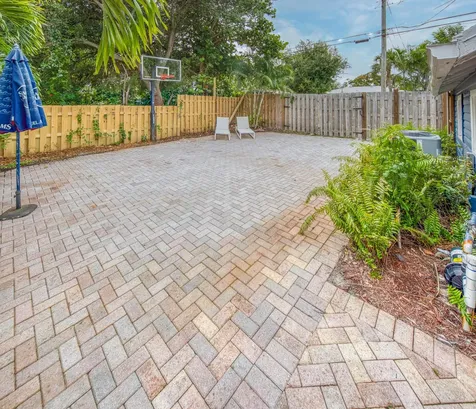 523 N K Street Lake Worth Beach FL 33460
