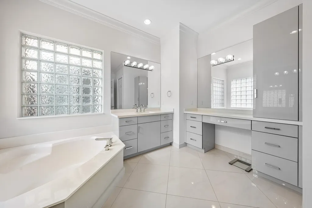 8196 Mount Thor Lane Boynton Beach FL 33473