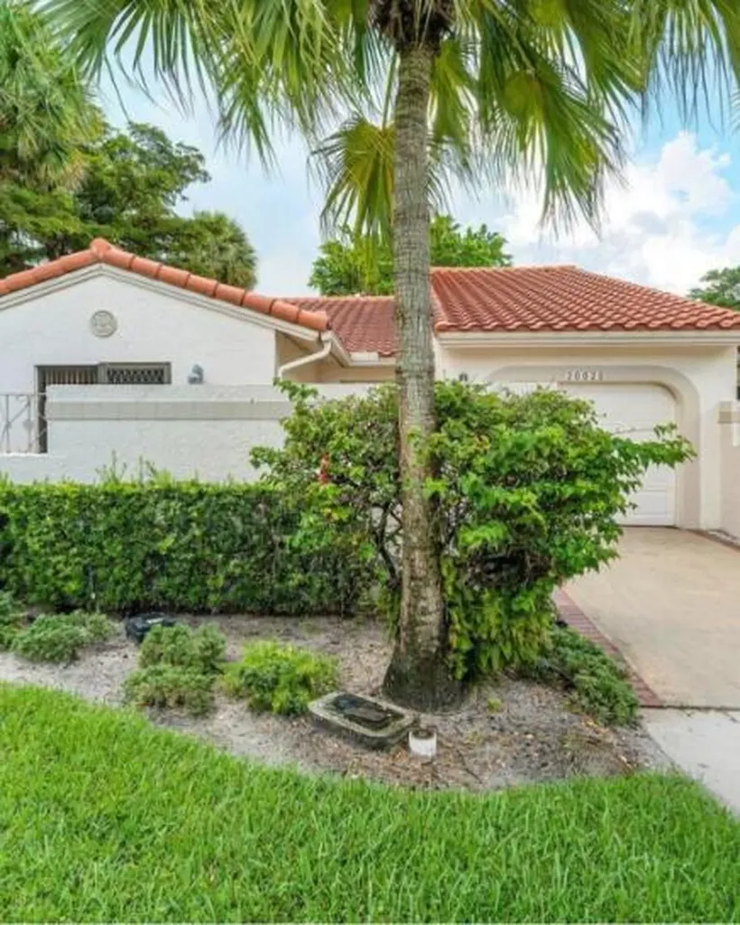 20020 Rima Circle Boca Raton FL 33434