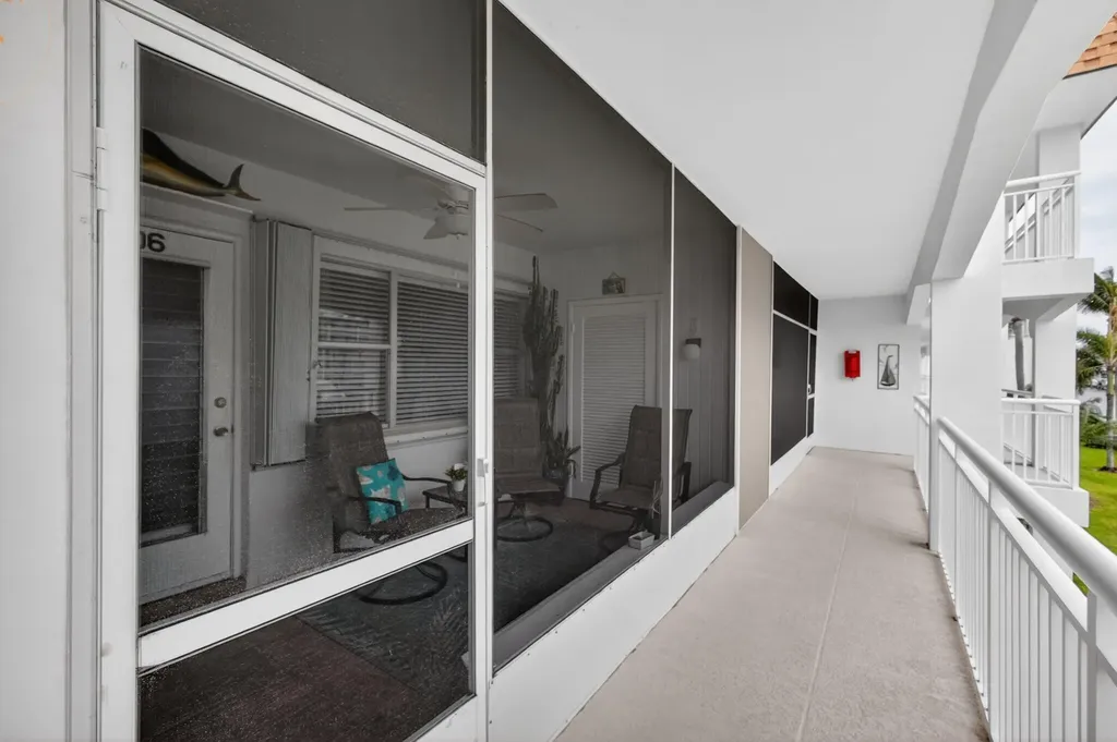 111 Shore Court North Palm Beach FL 33408