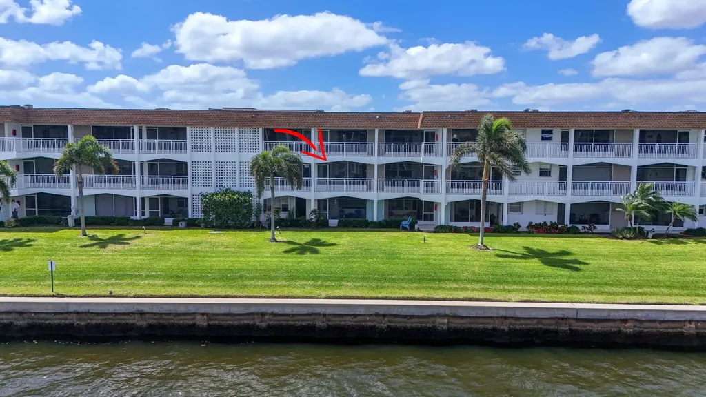 111 Shore Court North Palm Beach FL 33408