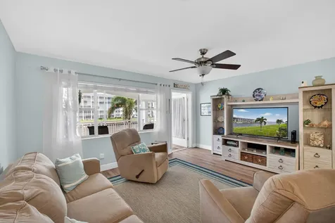 111 Shore Court North Palm Beach FL 33408