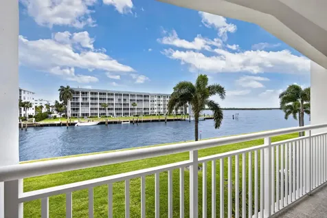 111 Shore Court North Palm Beach FL 33408