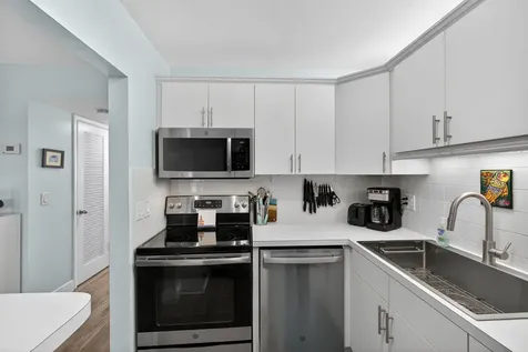 111 Shore Court North Palm Beach FL 33408