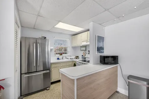 111 Shore Court North Palm Beach FL 33408