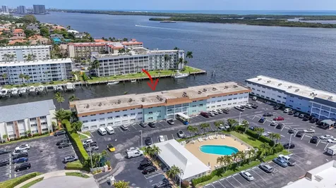 111 Shore Court North Palm Beach FL 33408