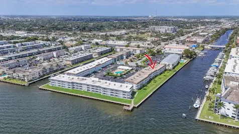 111 Shore Court North Palm Beach FL 33408