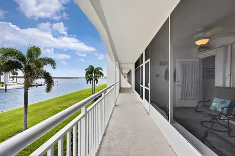 111 Shore Court North Palm Beach FL 33408